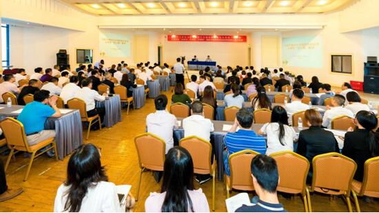 埋头赶路，也要抬头寻道