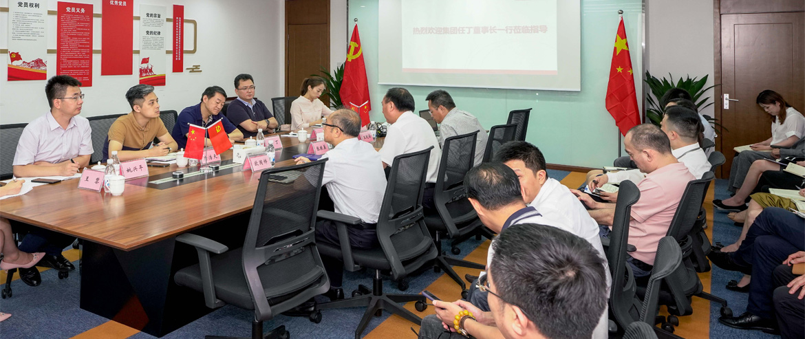 为旅游插上航空“翅膀”，给旅游增添科技“引擎”，用创新创造更大价值